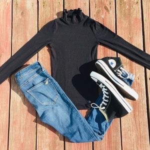 HOLLISTER Lettuce Trim Mock Neck Long Sleeve Top